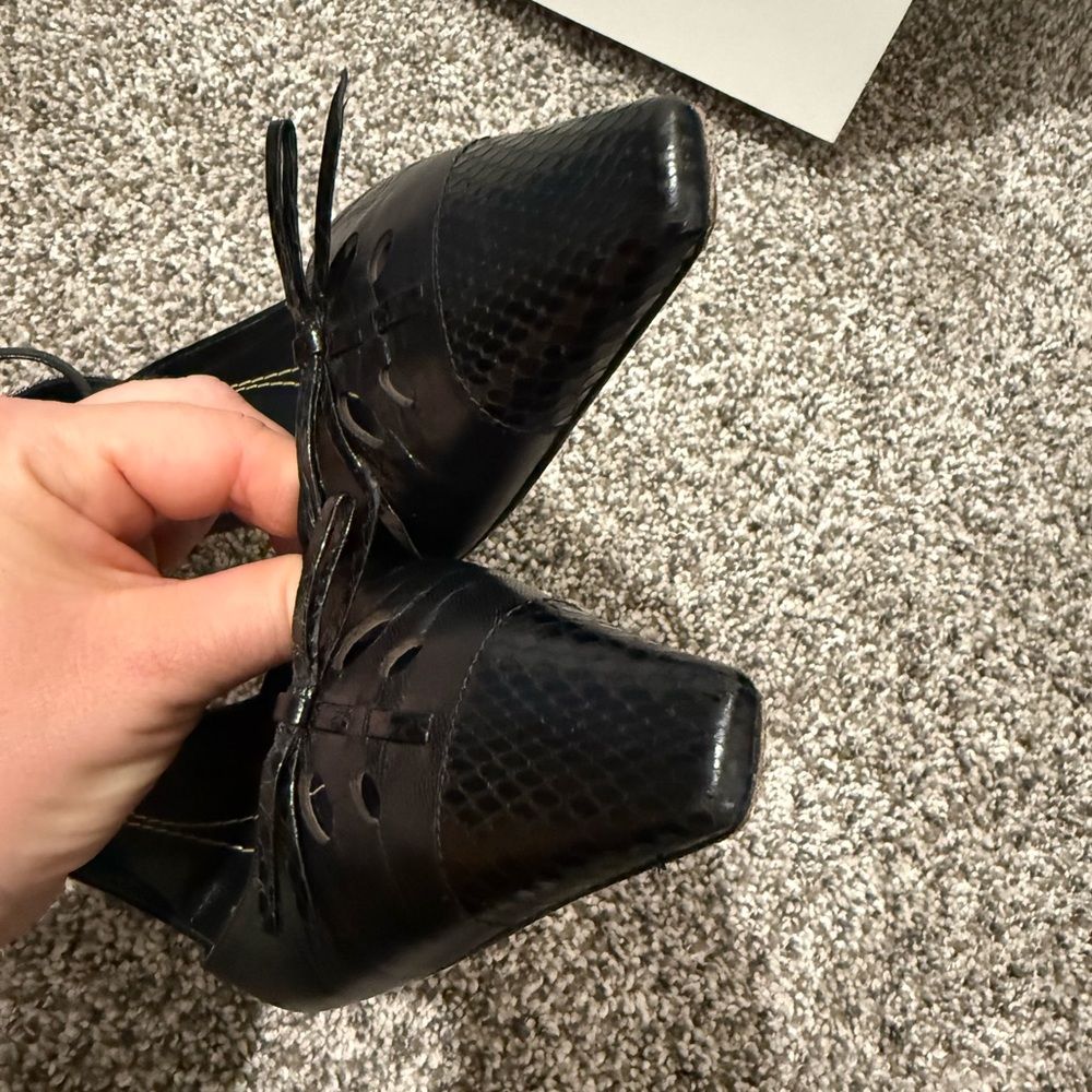 Kate Spade black kitten heel black leather shoes, women's size 8.5 - Picture 10 of 15
